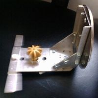 ノコギリガイド