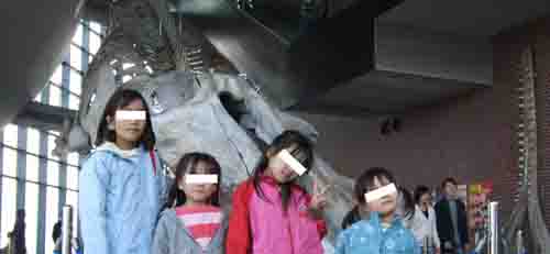 下関水族館ロビー内クジラ