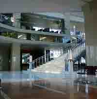 �z�e�����テ�j�o�[�T���E�^���[�̃��r�[